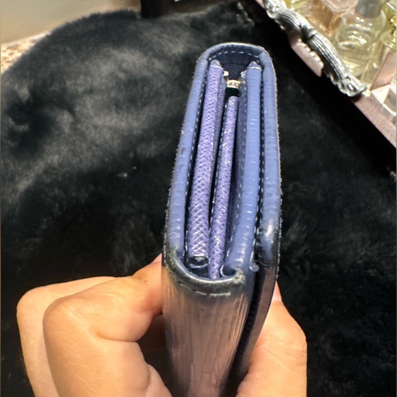 Louis Vuitton Tresor Wallet - Picture 10 of 17